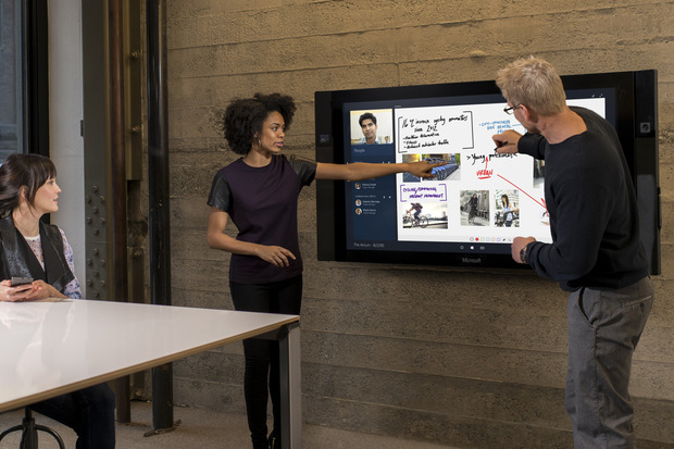 Il Surface Hub di Microsoft arriva a febbraio