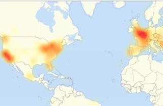 #Internetdown: centinaia di siti irraggiungibili. Chi c’è dietro l’attaco DDoS?