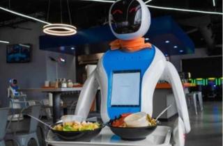 Menu personalizzati e camerieri robot, così l’intelligenza artificiale rivoluzionerà i locali
