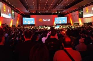 All’Open Source Day, Red Hat spinge su container e hybrid (multi) cloud