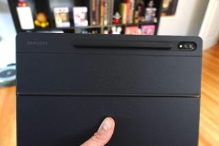 galaxy-tab-s7-spen-cover-100853829-orig