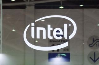 Intel abbandona il progetto XPU: il mix di GPU, CPU e memoria non si farà