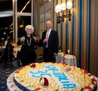 Carla Masperi e Scott Russell brindano ai 35 anni di SAP Italia