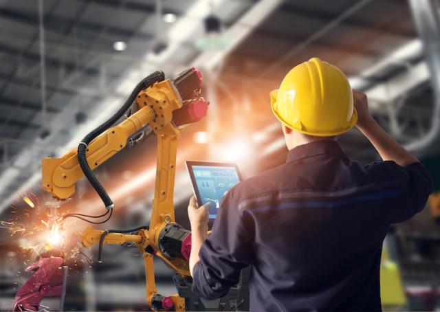 digital manufacturing cwi shutterstock