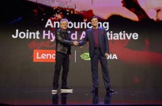 Al TechWorld 2023, Lenovo lancia l’IA ibrida: pubblica, aziendale e personale