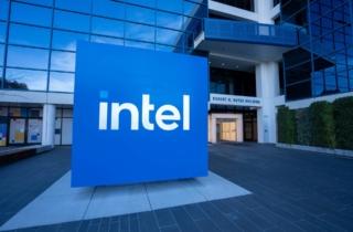 Intel amplia il programma di canale di AI PC a piccoli sviluppatori hardware e software