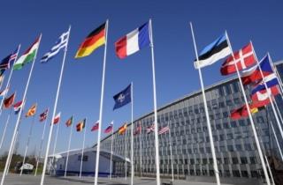 La NATO stanzia 1,1 miliardi di dollari per ricerche su IA, robot e aerospazio