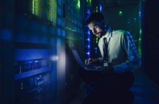 Vincere le sfide energetiche dei Data Center con la strategia “From grid to chip, from chip to chiller”