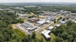 larger (1) larger (1)