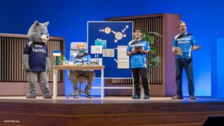 Developer Advocates di SAP sul palco del TechEd 2025 a Berlino Developer Advocates di SAP sul palco del TechEd 2025 a Berlino