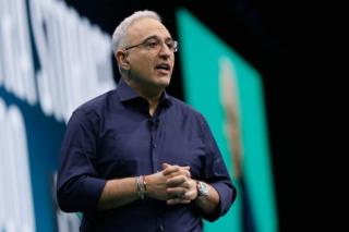 Atonio Neri, CEO di HPE sul palco di HPE Discover Barcelona 2025