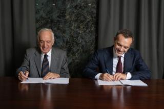 La firma dell’accordo tra Microsoft e FiberCop.