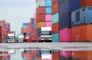 Aumentano i furti nei carichi delle spedizioni: le soluzioni per veicoli connessi possono aiutare