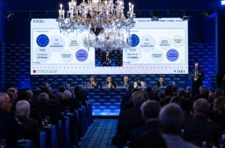 Solita musica al Forum di Cernobbio 2026: troppe regole, pochi investimenti