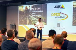 L’evento Axis OPEN on the Road si è tenuto a Bergamo, Firenze, Roma e Verona L’evento Axis OPEN on the Road si è tenuto a Bergamo, Firenze, Roma e Verona